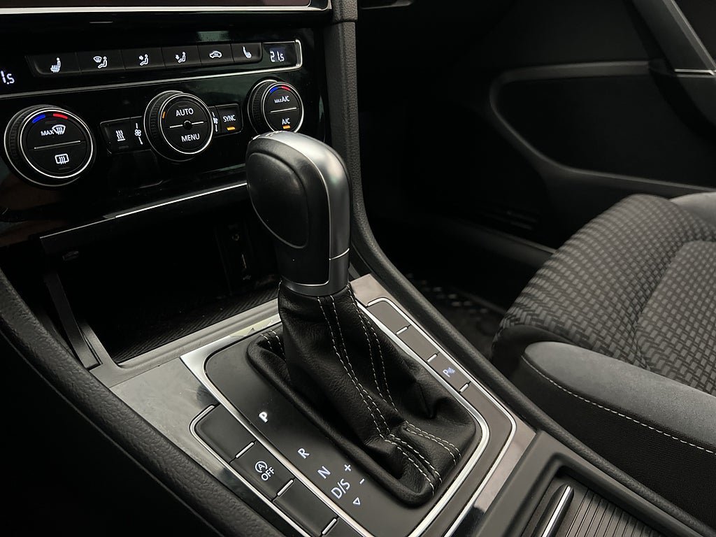 Vehicle Image 24