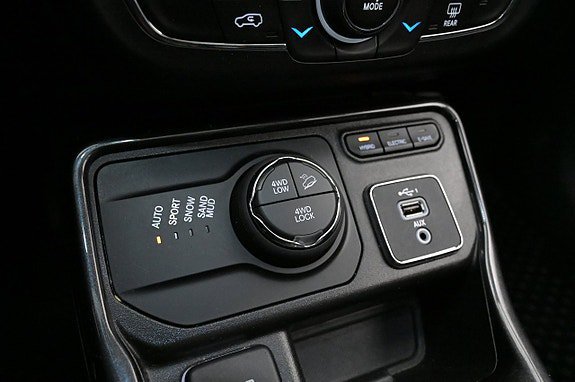 Vehicle Image 17