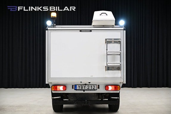 Vehicle Image 13