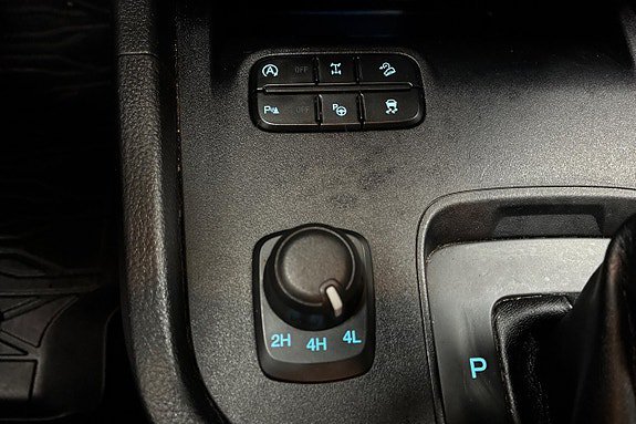 Vehicle Image 24
