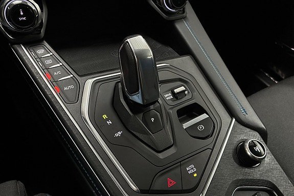Vehicle Image 28