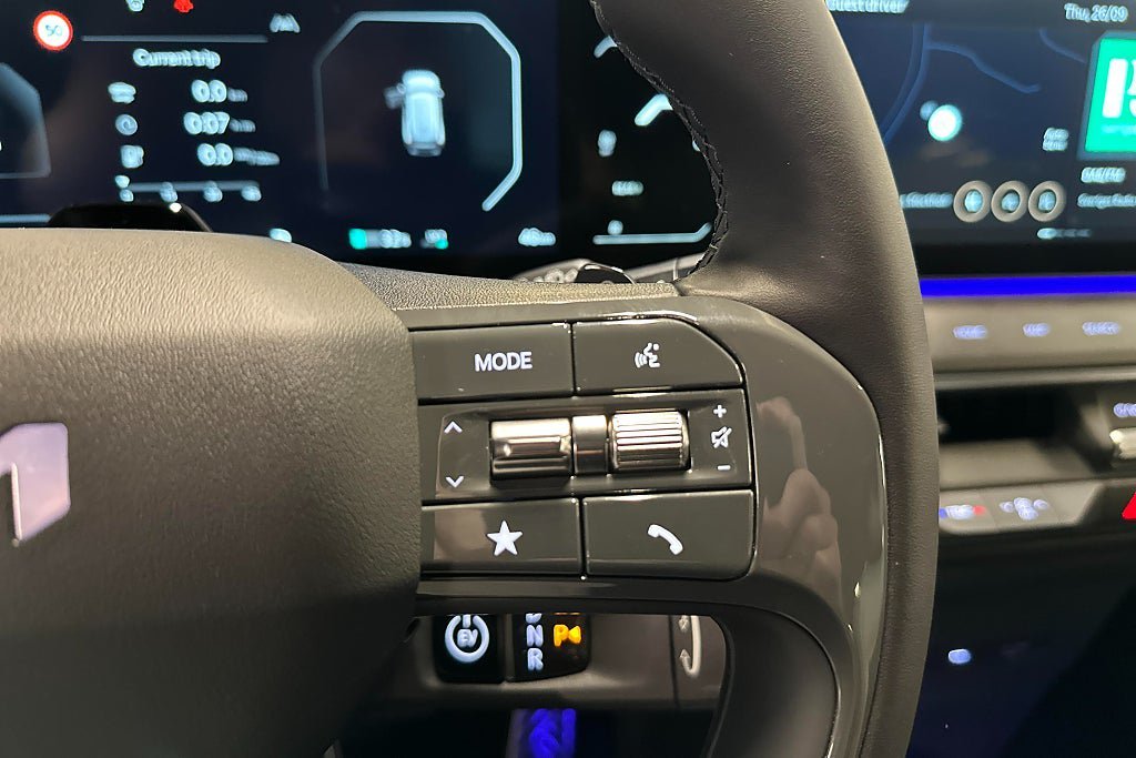 Vehicle Image 18
