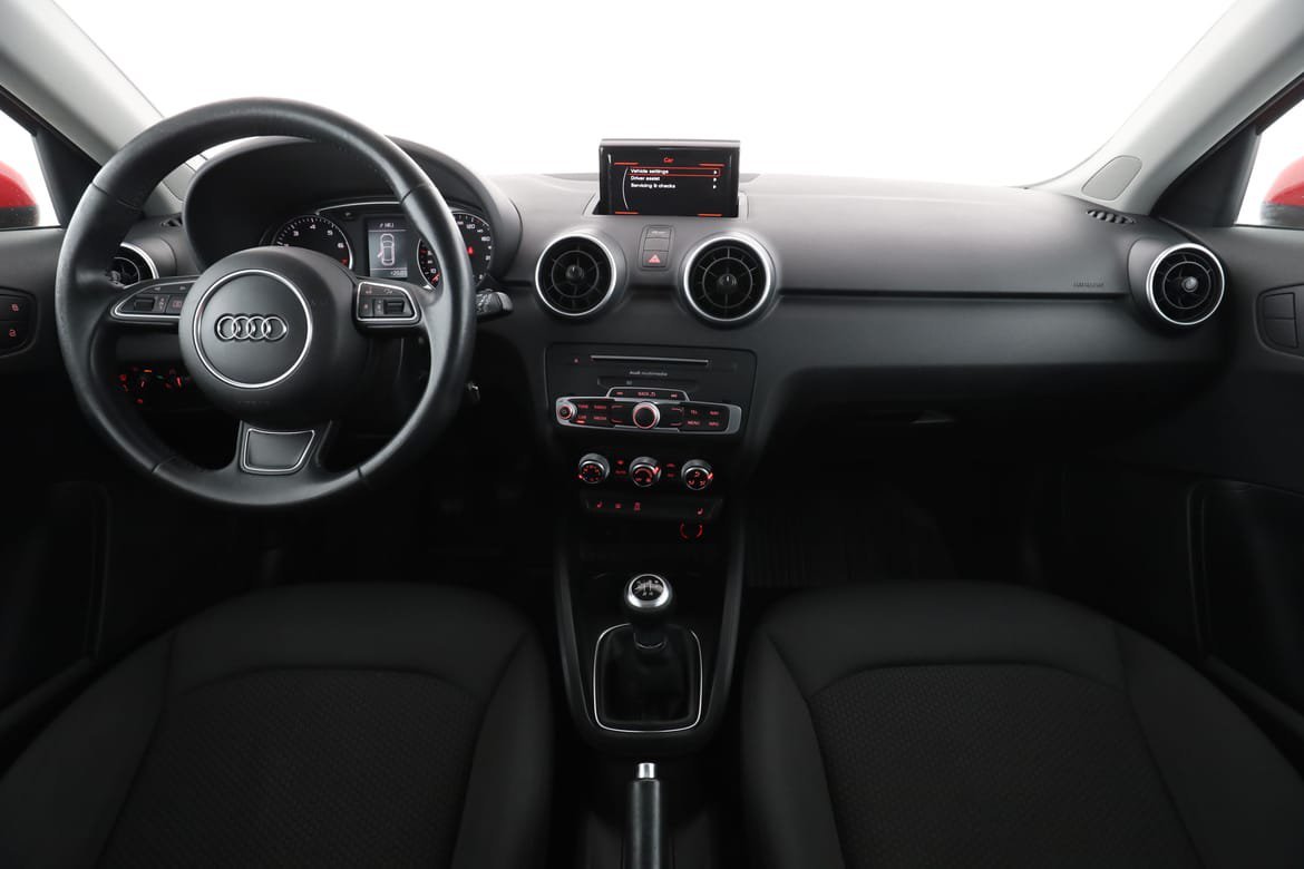 Vehicle Image 13