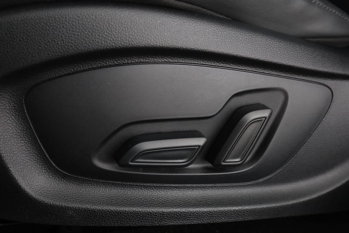 Vehicle Image 36