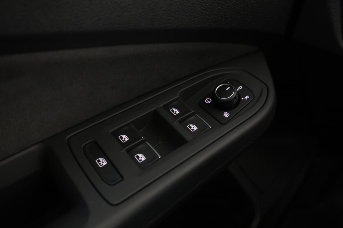 Vehicle Image 37