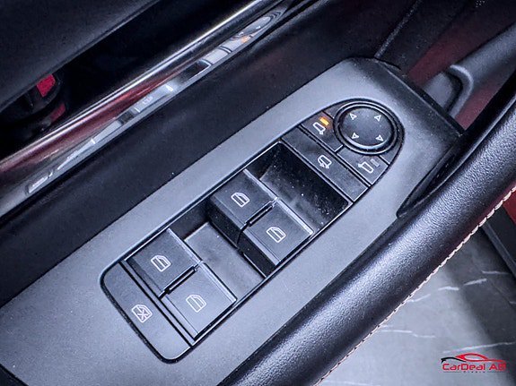 Vehicle Image 33