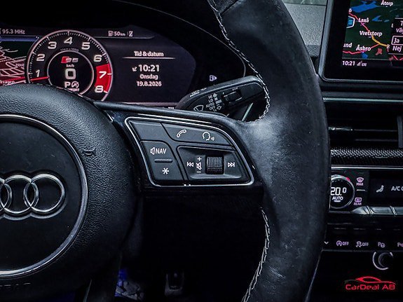 Vehicle Image 25