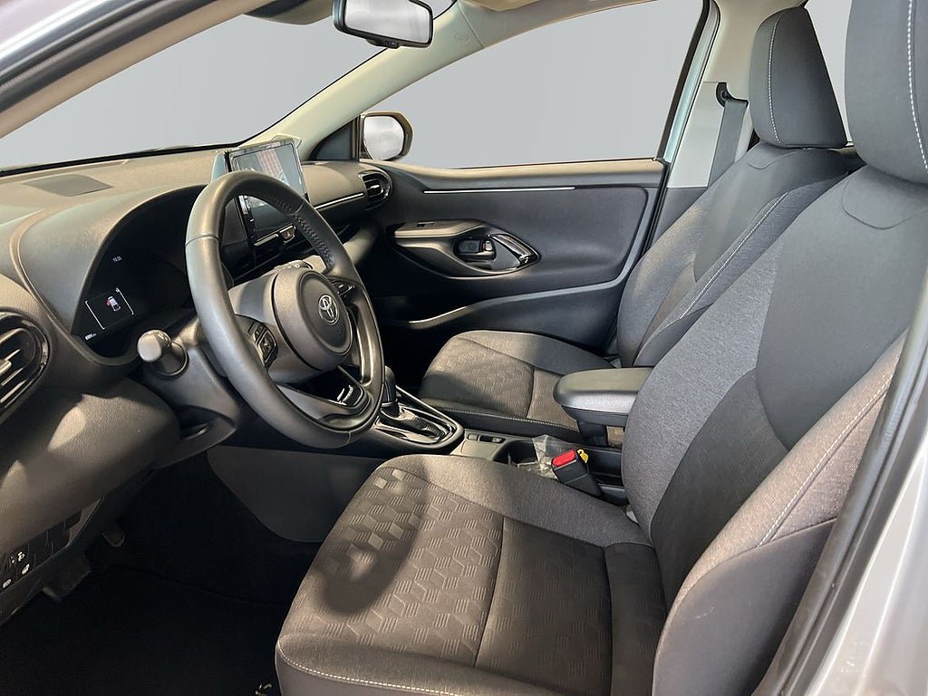 Vehicle Image 9