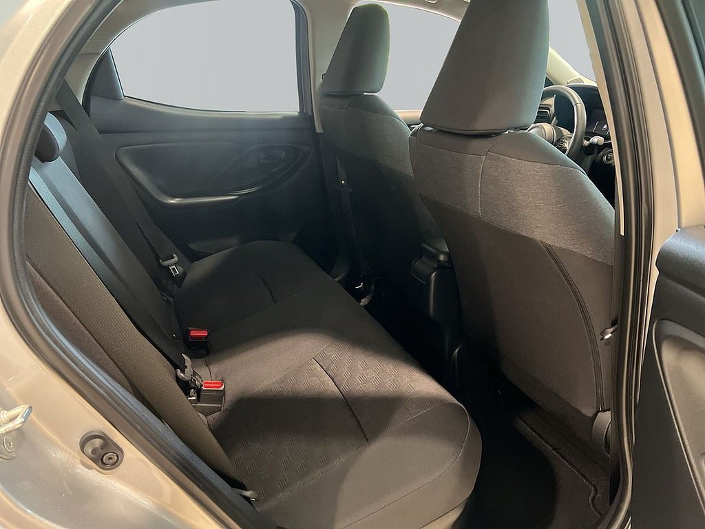 Vehicle Image 11