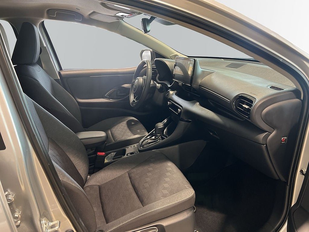Vehicle Image 14