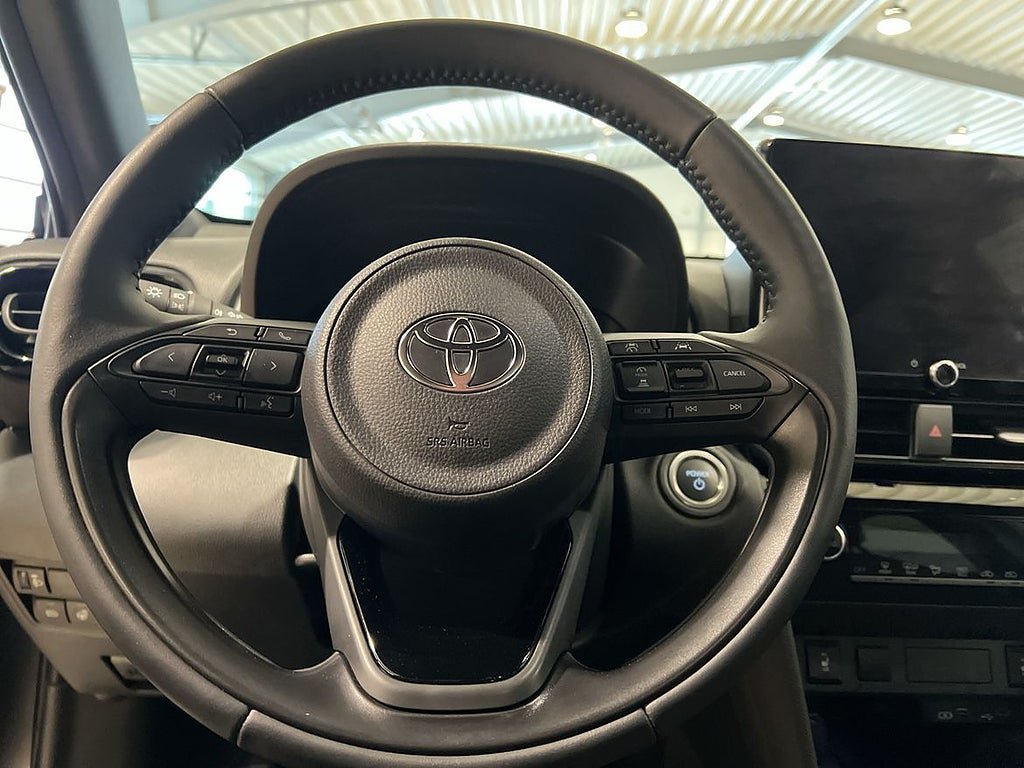 Vehicle Image 21