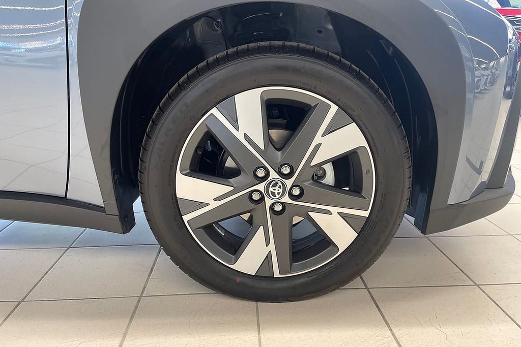Vehicle Image 17