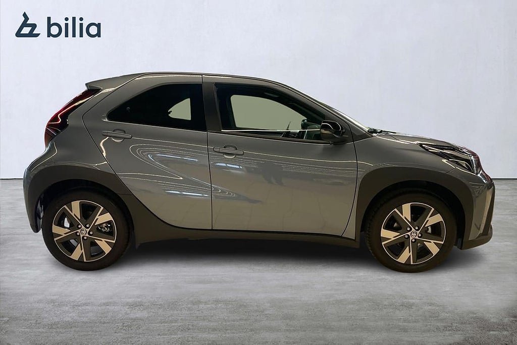 Vehicle Image 18