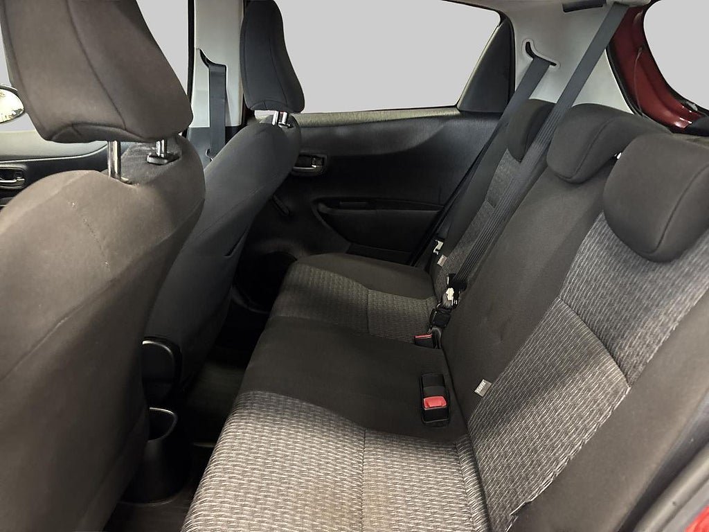 Vehicle Image 10