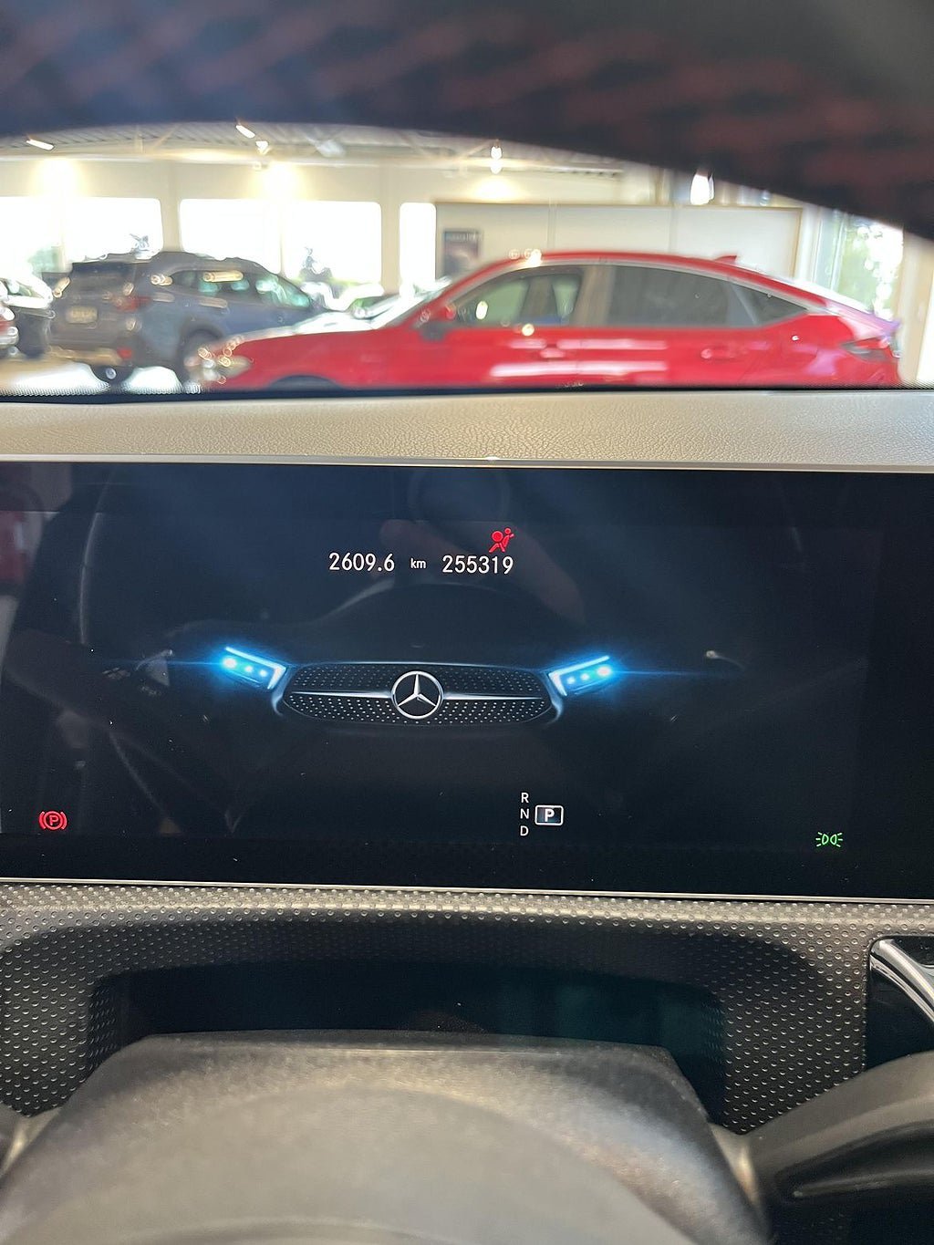Vehicle Image 9