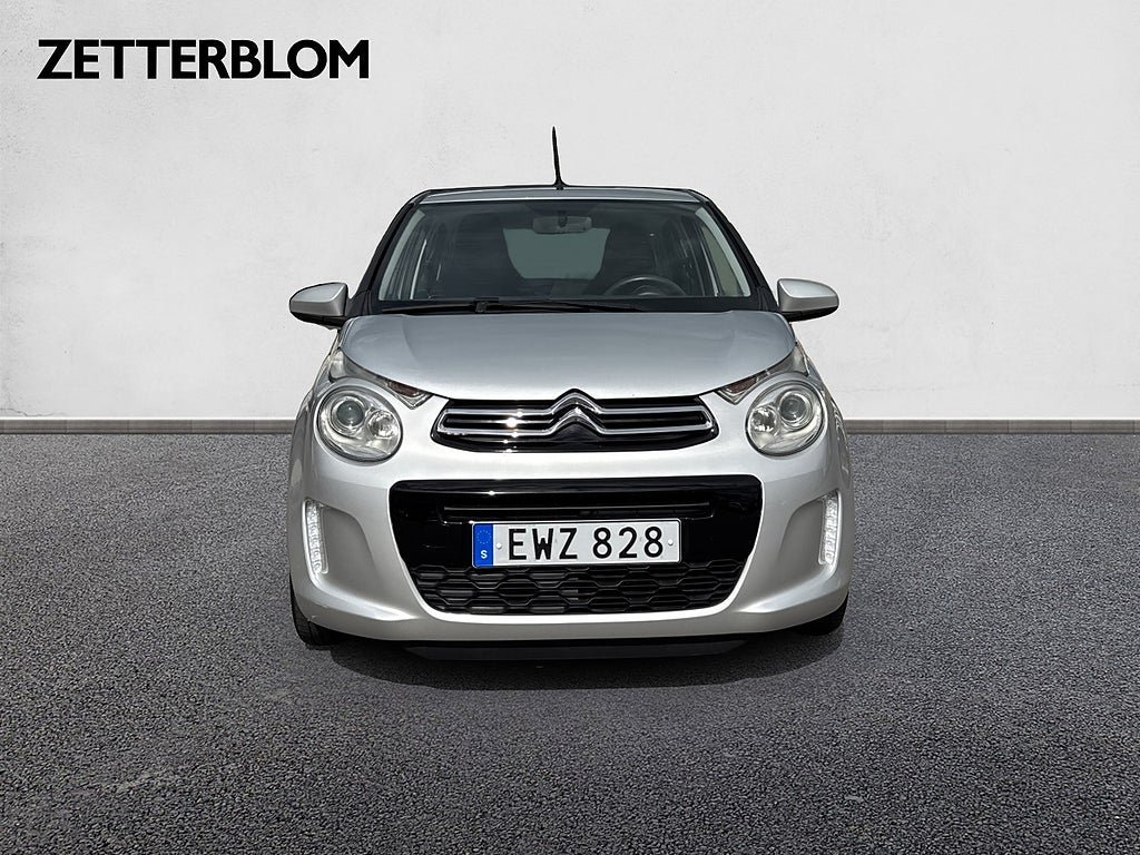 Vehicle Image 5