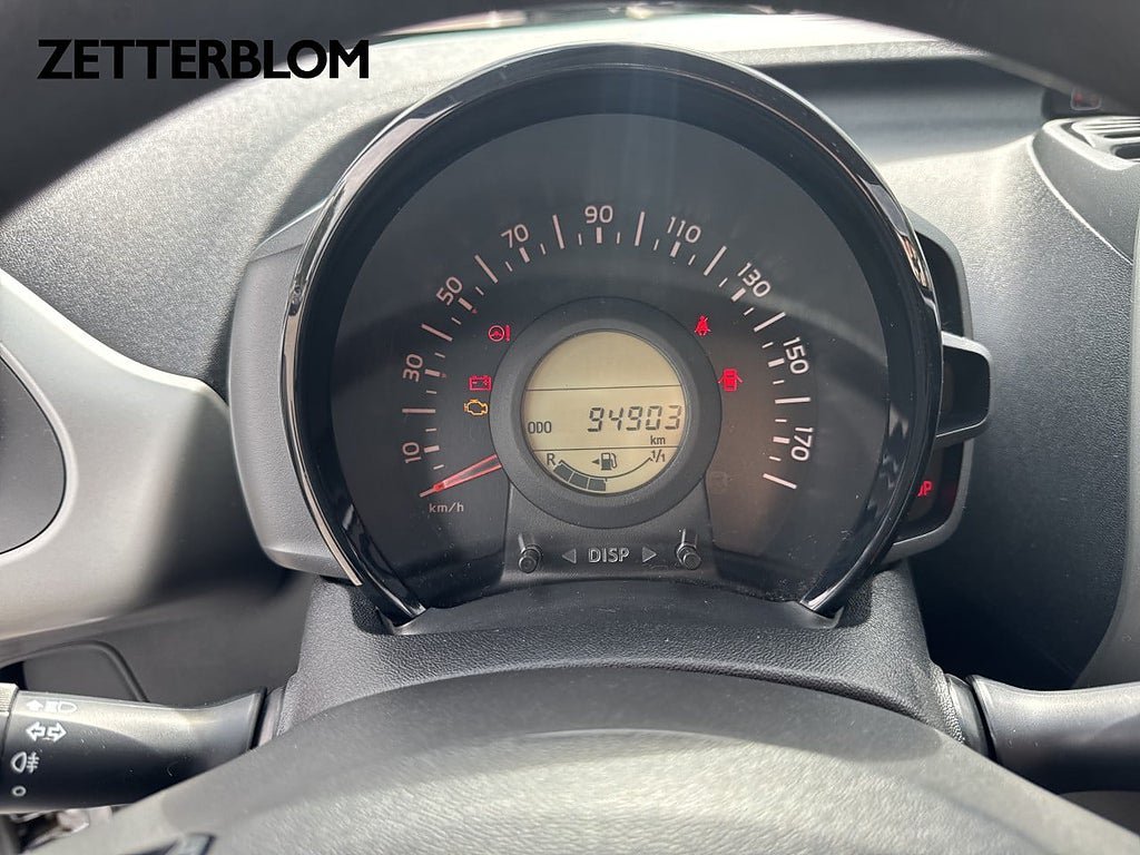 Vehicle Image 11