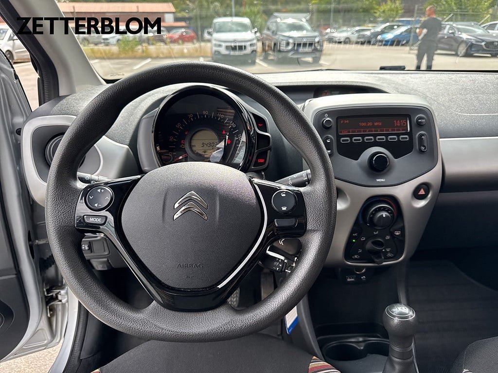 Vehicle Image 12