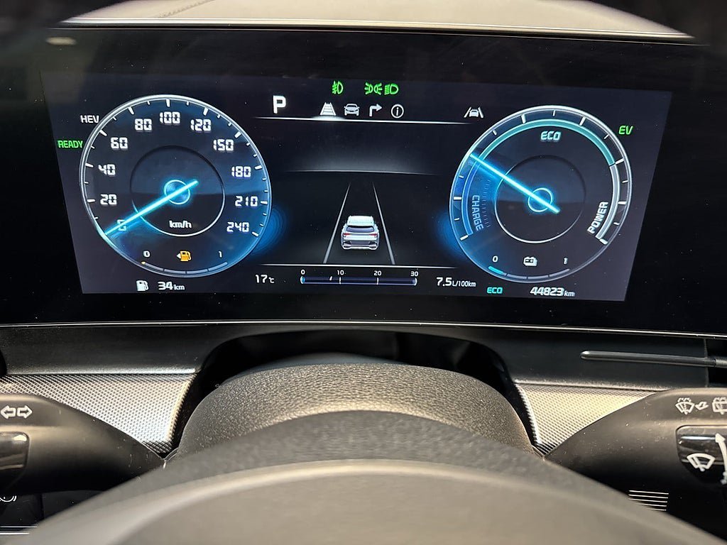 Vehicle Image 10