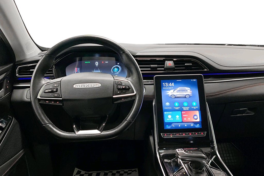 Vehicle Image 6