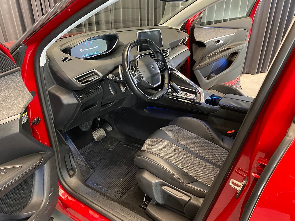 Vehicle Image 32