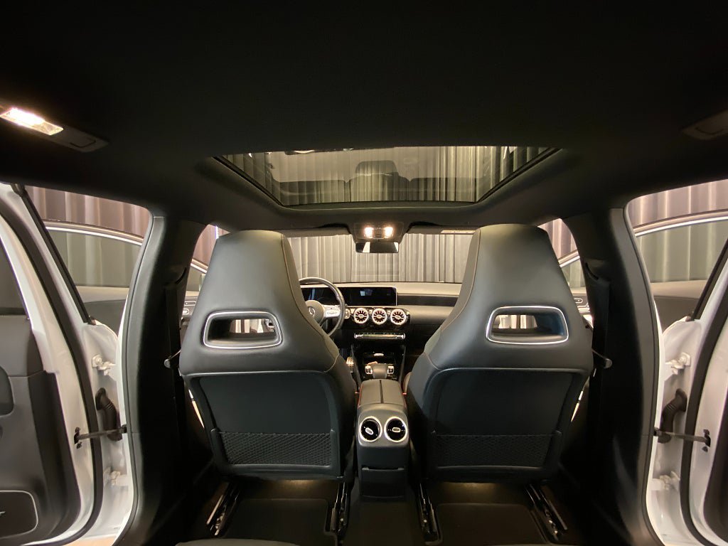 Vehicle Image 32