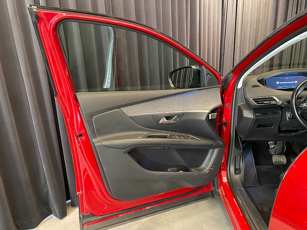 Vehicle Image 33
