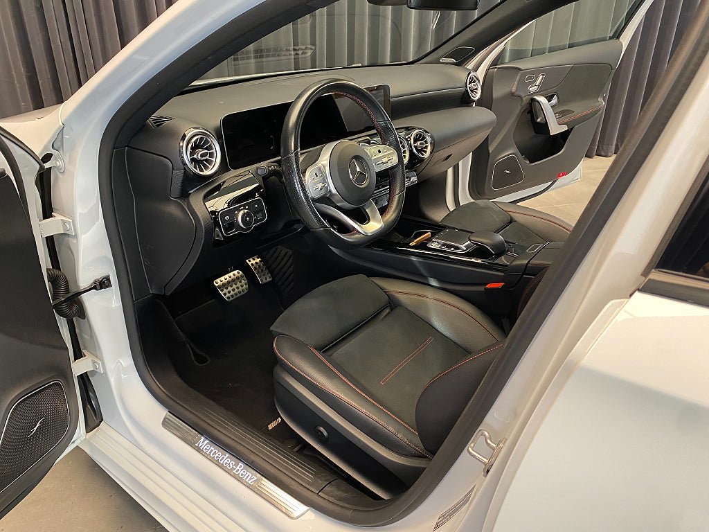 Vehicle Image 33