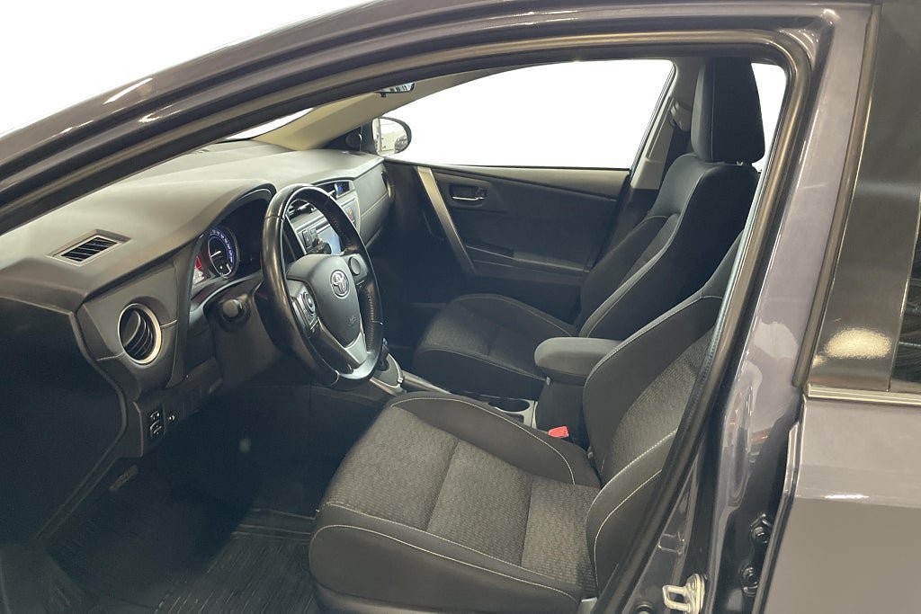 Vehicle Image 13