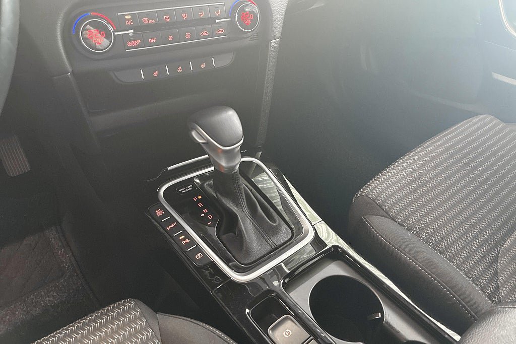 Vehicle Image 15
