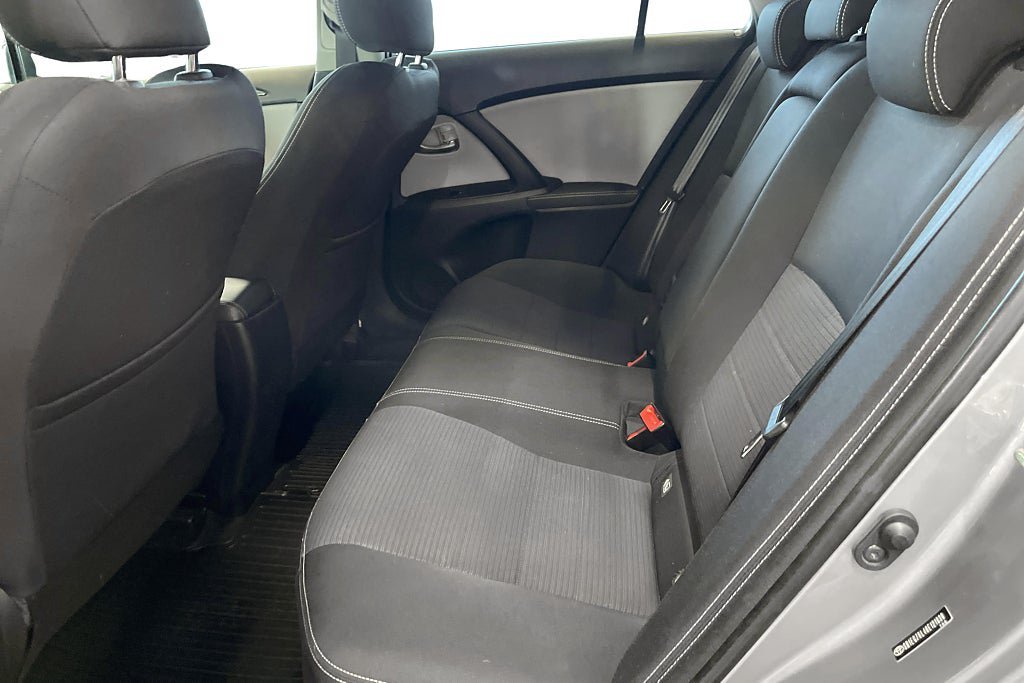 Vehicle Image 16