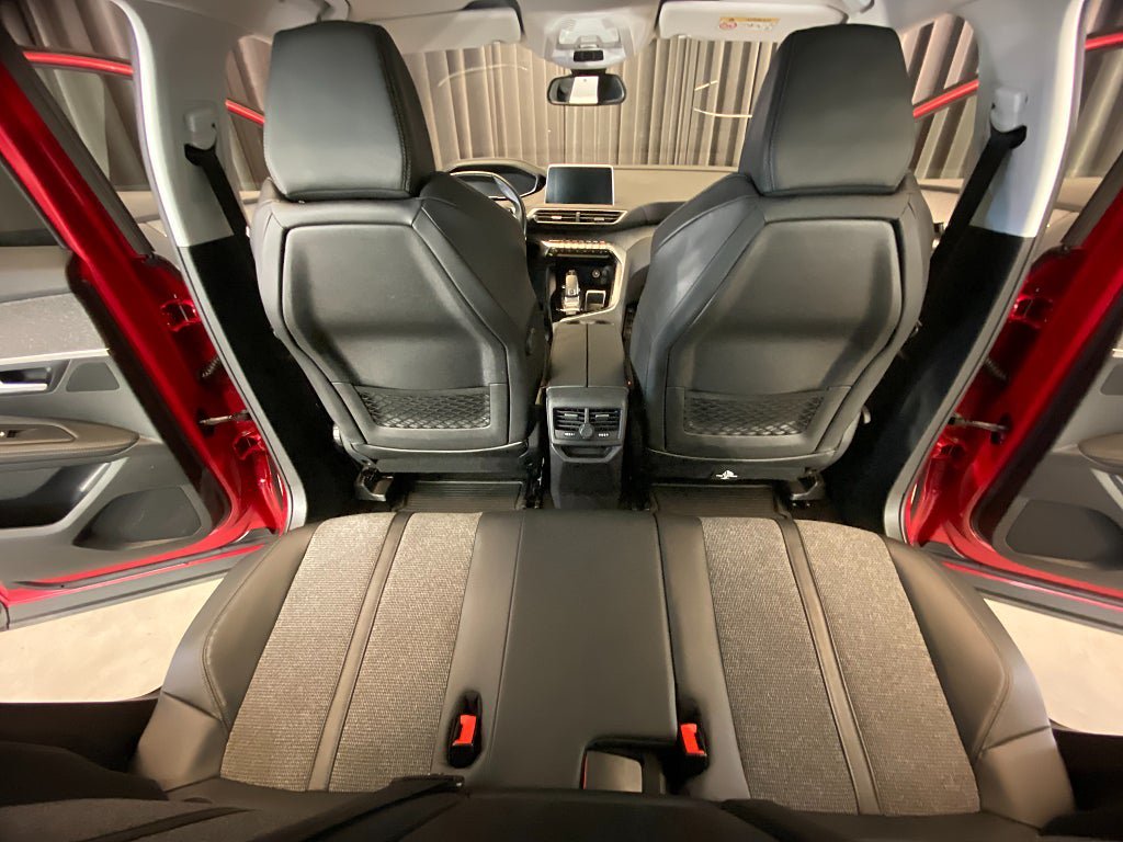 Vehicle Image 38