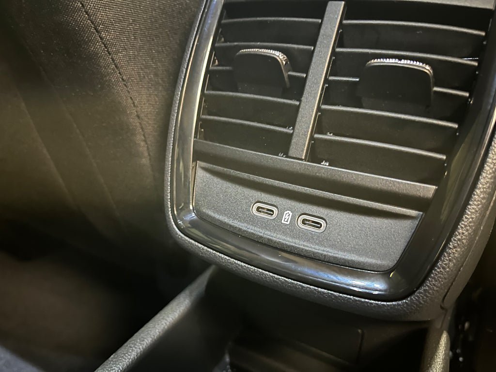 Vehicle Image 24