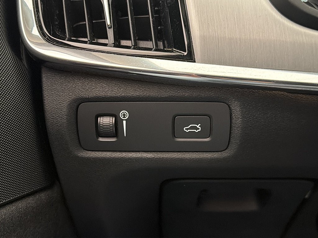 Vehicle Image 29