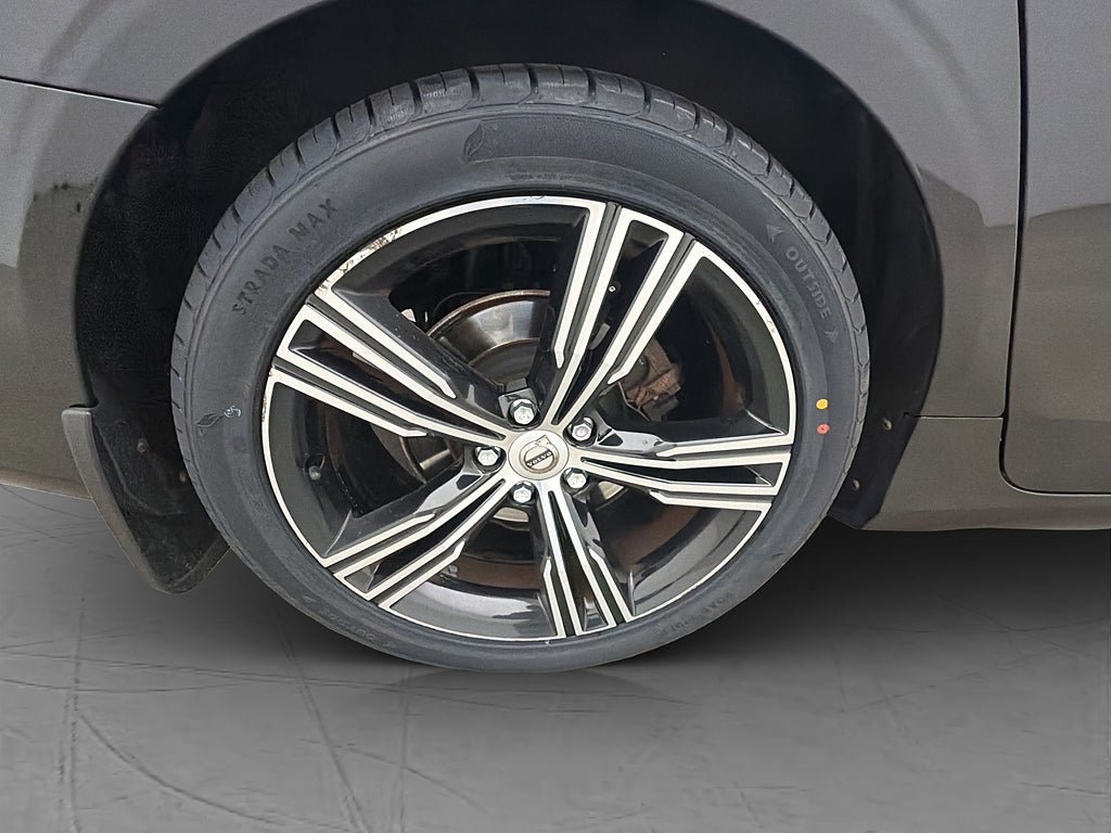 Vehicle Image 33