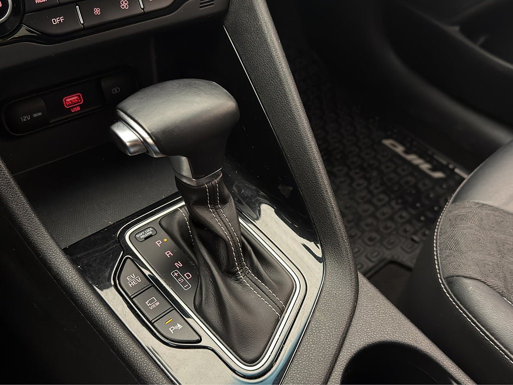 Vehicle Image 21