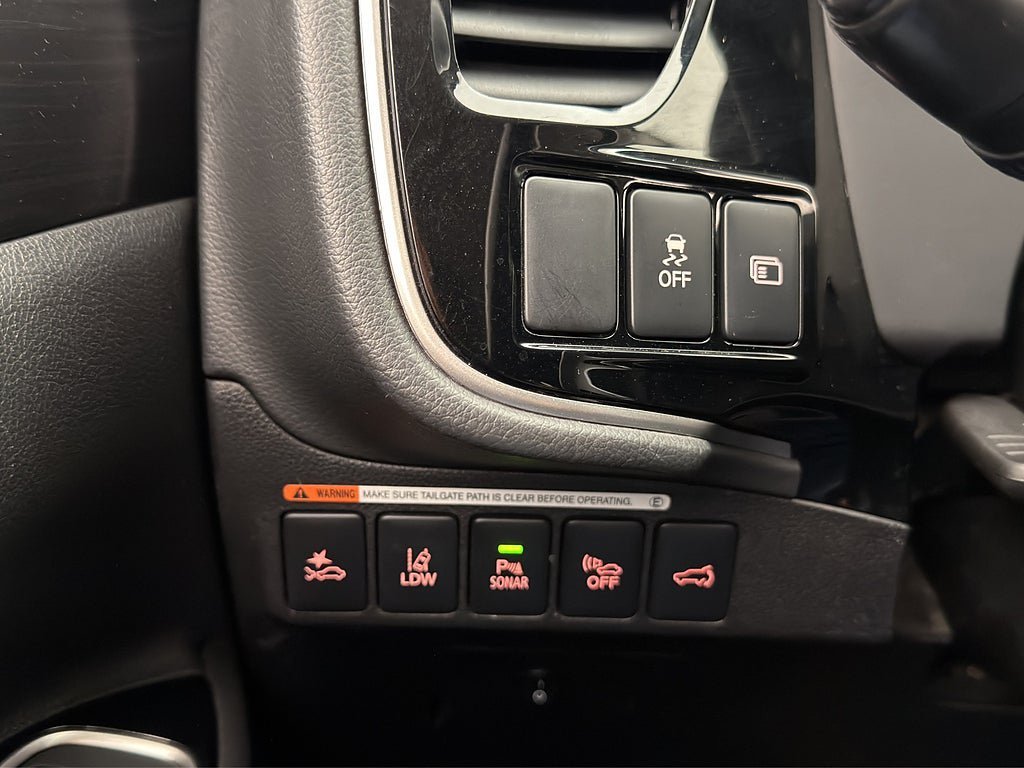 Vehicle Image 24
