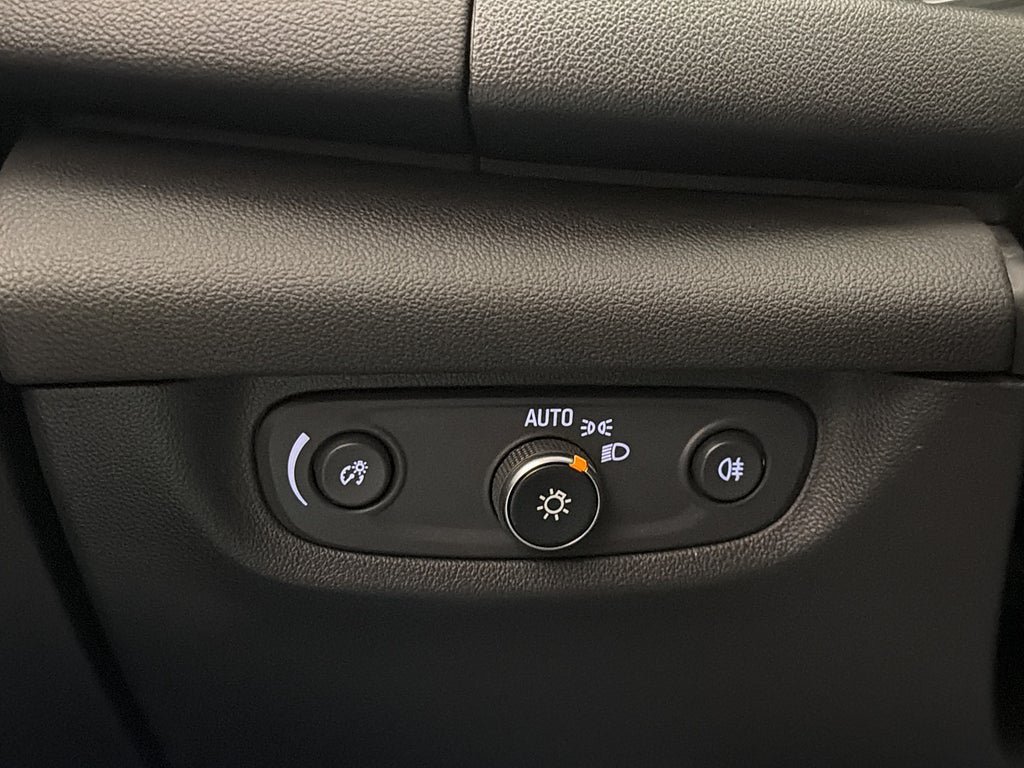 Vehicle Image 28