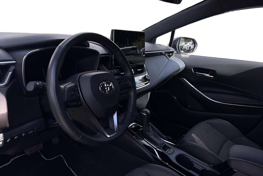 Vehicle Image 11