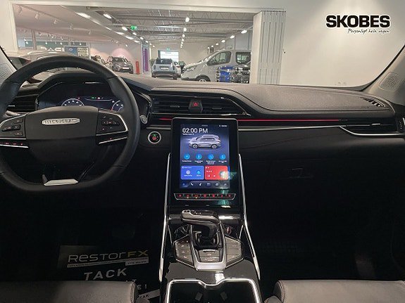 Vehicle Image 12