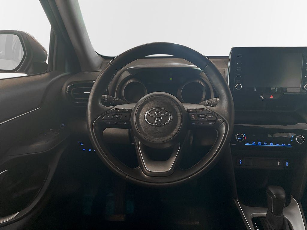 Vehicle Image 10