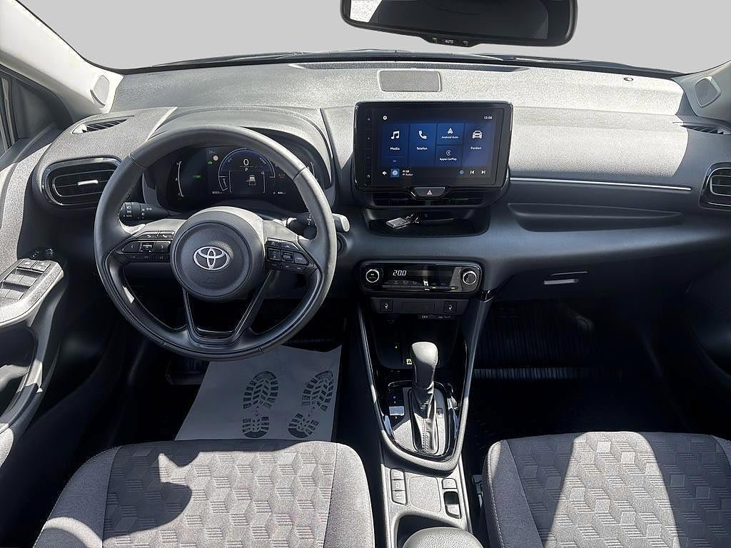 Vehicle Image 10