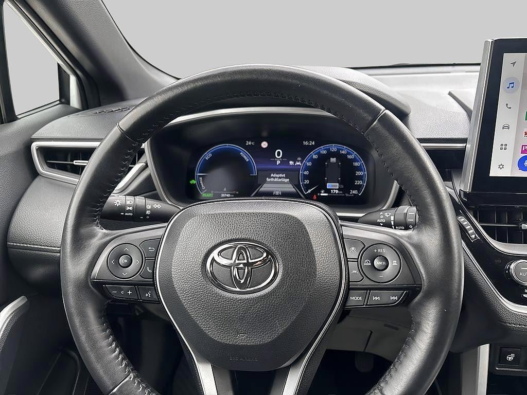 Vehicle Image 9