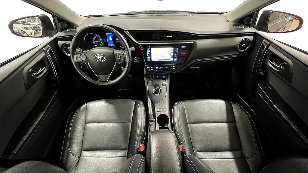 Vehicle Image 6