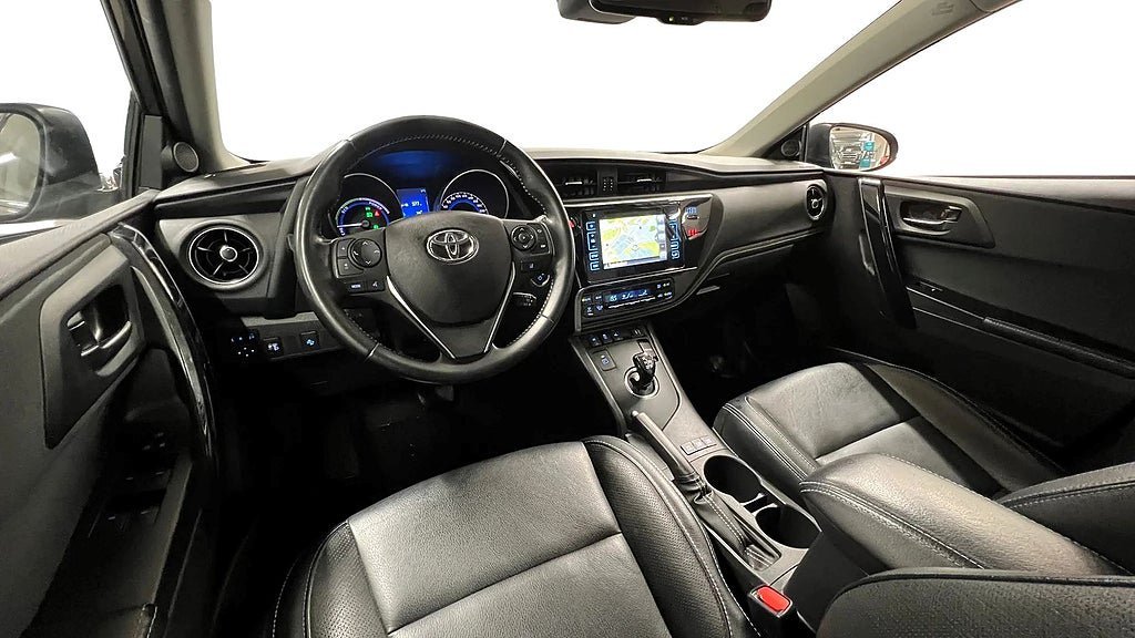 Vehicle Image 8