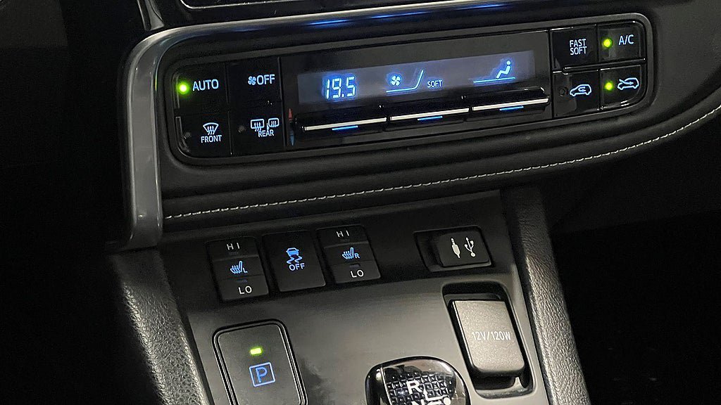 Vehicle Image 21