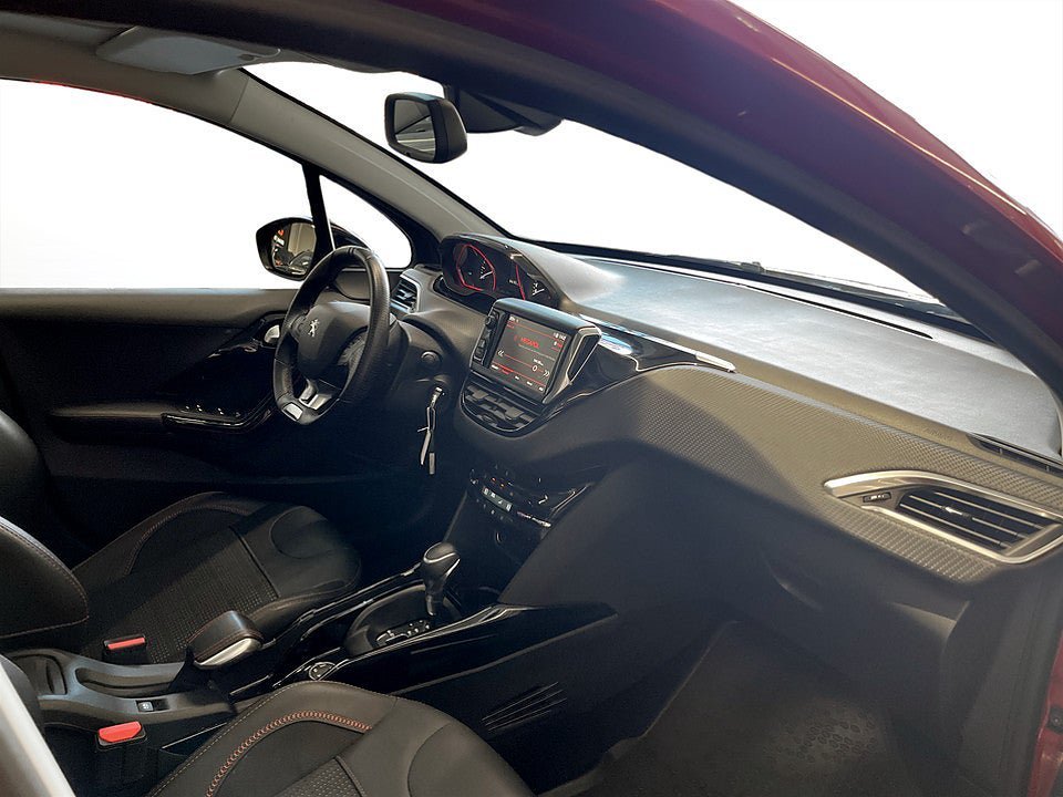 Vehicle Image 13