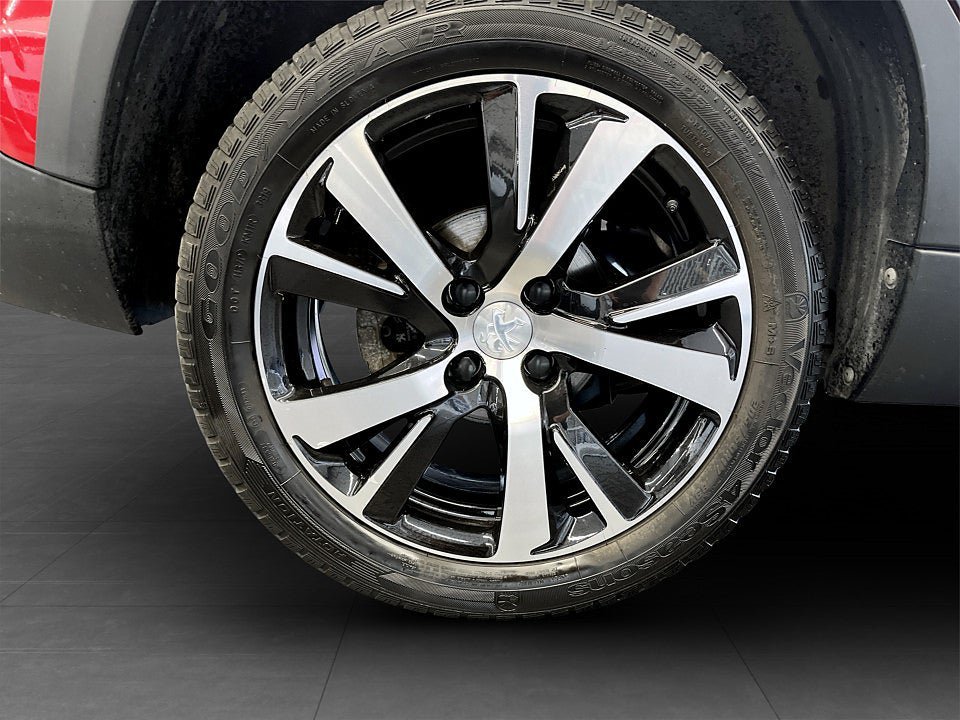 Vehicle Image 16