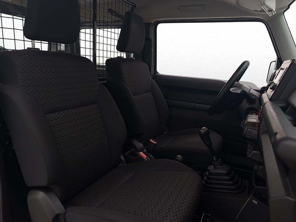 Vehicle Image 12