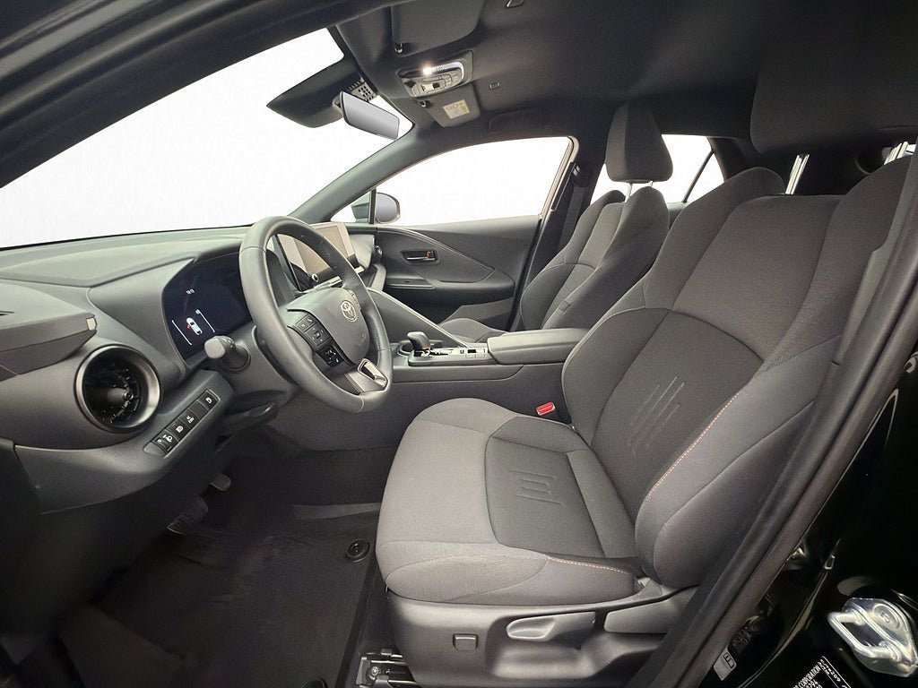 Vehicle Image 10